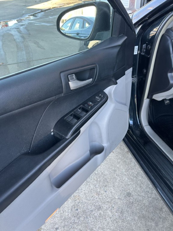 2014 Toyota Camry Image 9