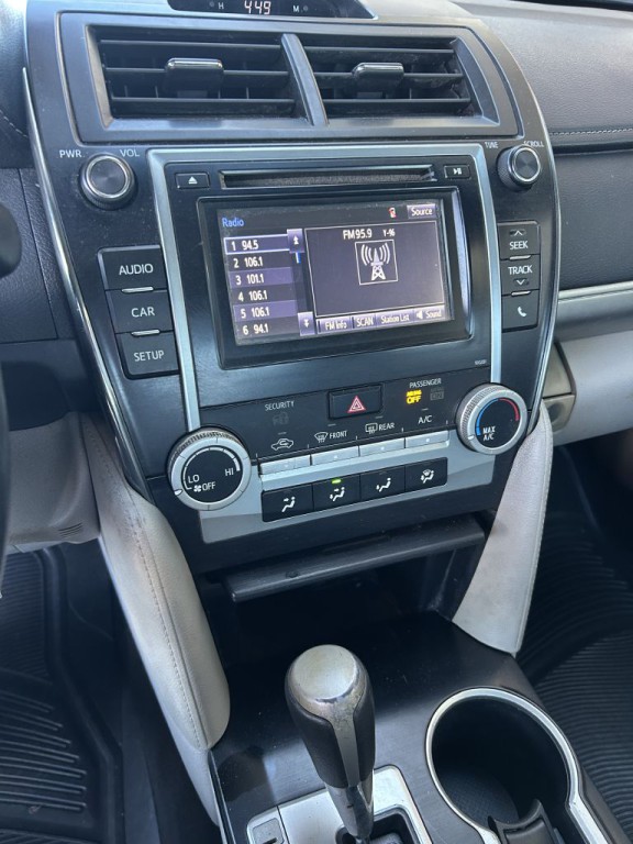 2014 Toyota Camry Image 12