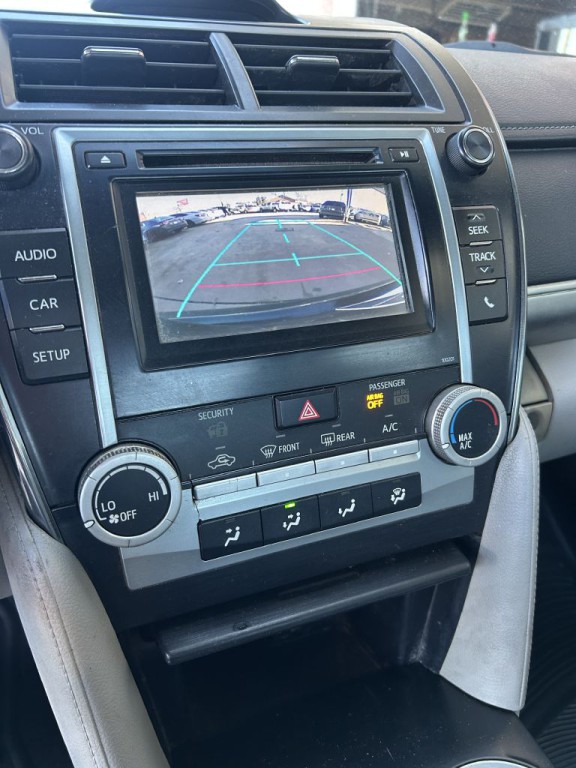2014 Toyota Camry Image 13
