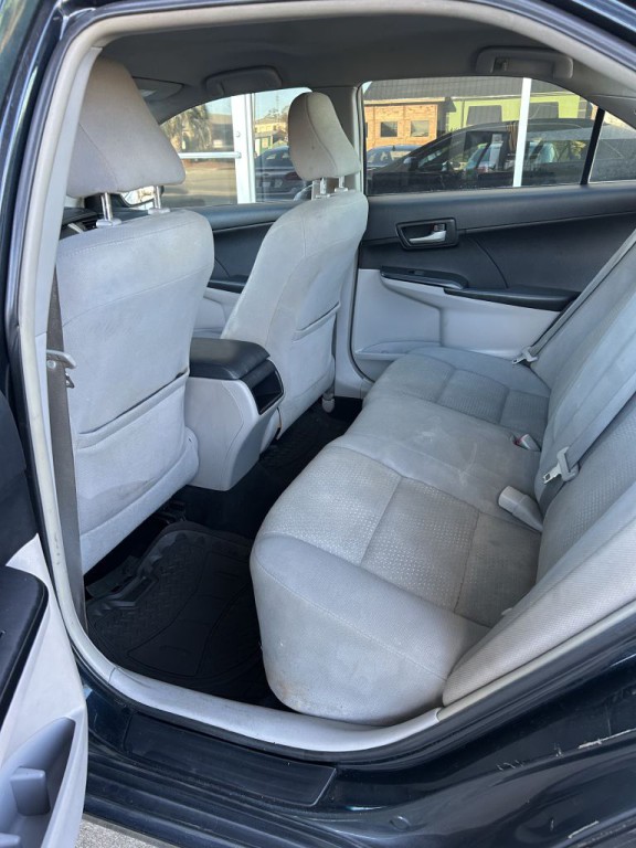 2014 Toyota Camry Image 14