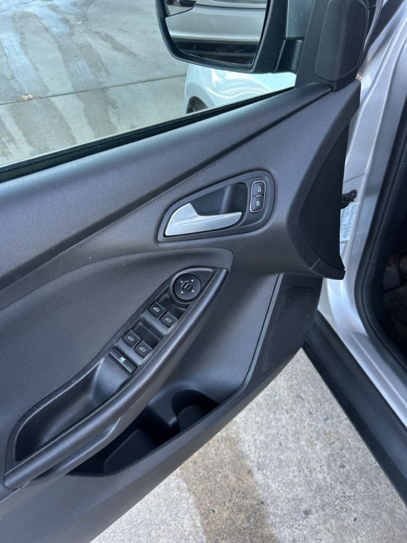 2018 Ford Focus Image 9