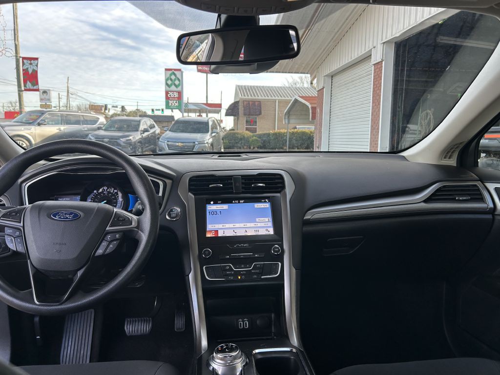 2019 Ford Fusion Image 15