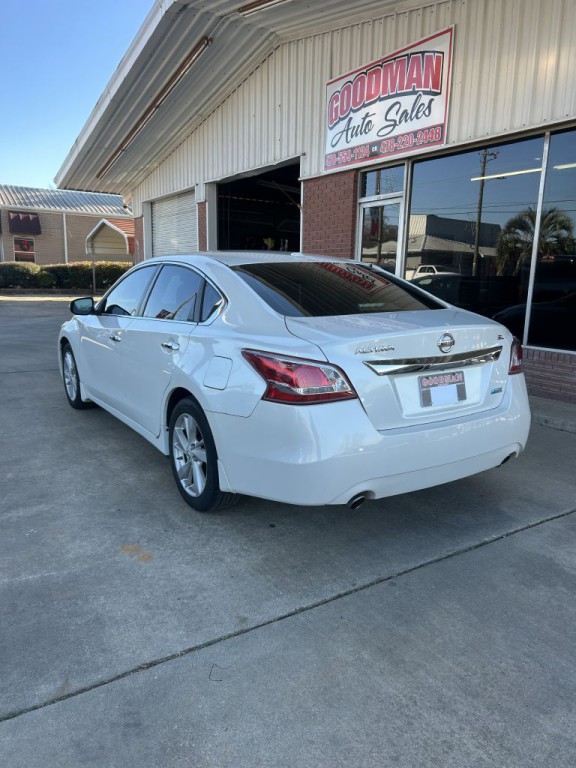 2013 Nissan Altima Image 8