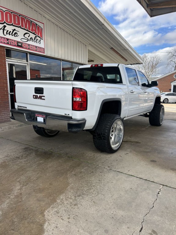 2017 GMC Sierra Image 2