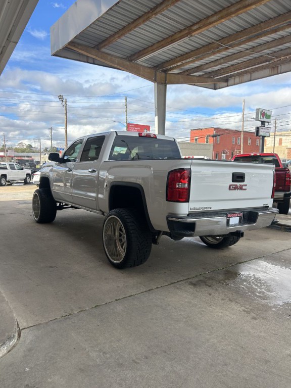 2017 GMC Sierra Image 4
