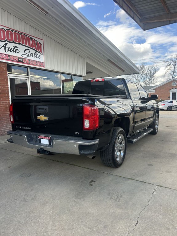 2017 Chevrolet Silverado 1500 Image 2