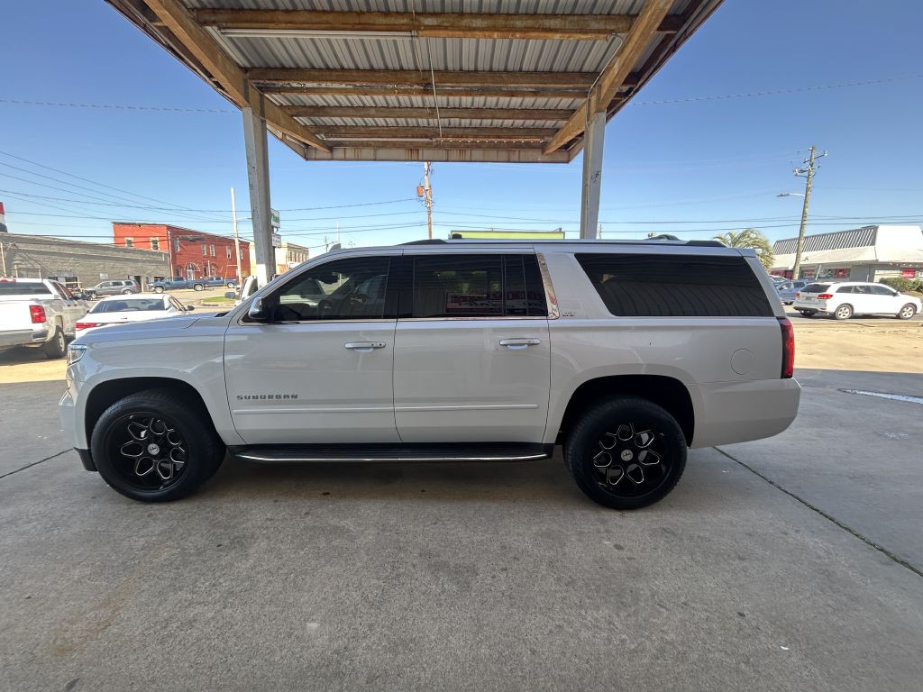 2016 Chevrolet Suburban Image 5