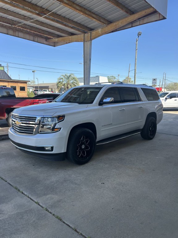 2016 Chevrolet Suburban Image 6