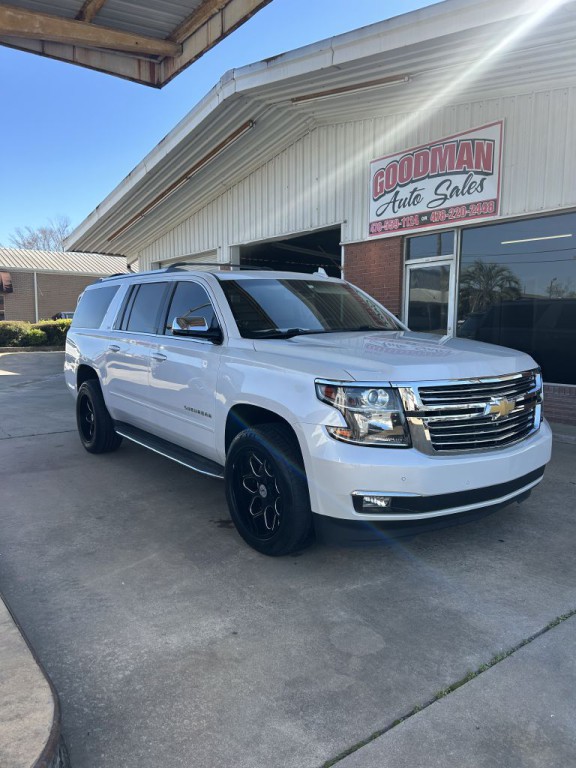 2016 Chevrolet Suburban Image 8