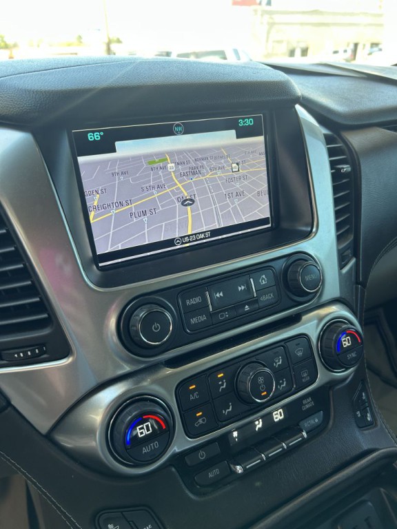 2016 Chevrolet Suburban Image 12