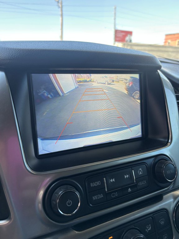 2016 Chevrolet Suburban Image 13