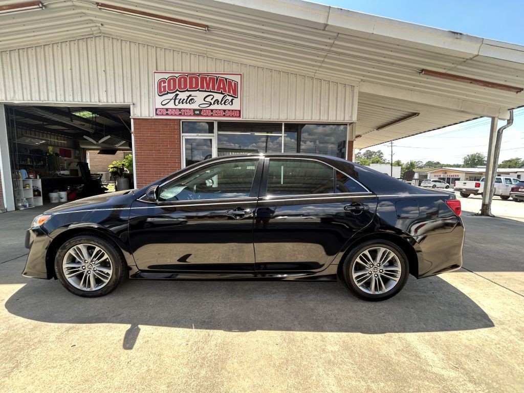 2014 Toyota Camry Image 1