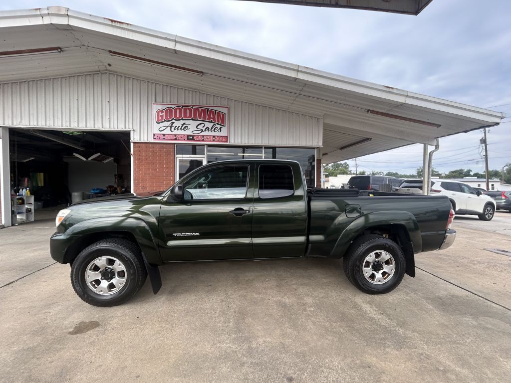 2014 Toyota Tacoma Image 1