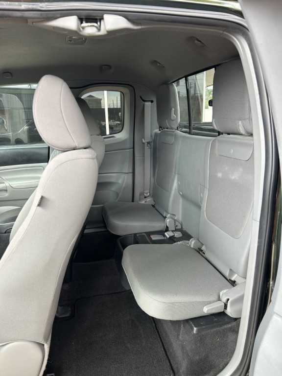 2014 Toyota Tacoma Image 8