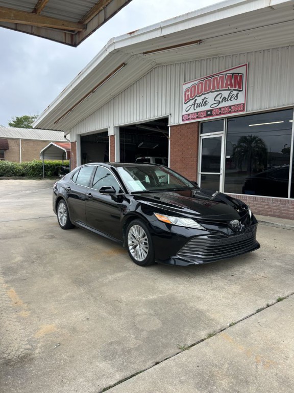2019 Toyota Camry Image 2