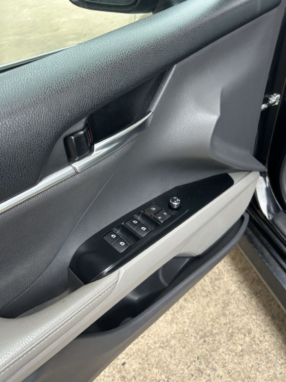 2019 Toyota Camry Image 7