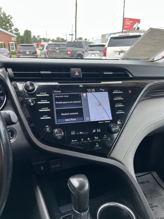 2019 Toyota Camry Image 9