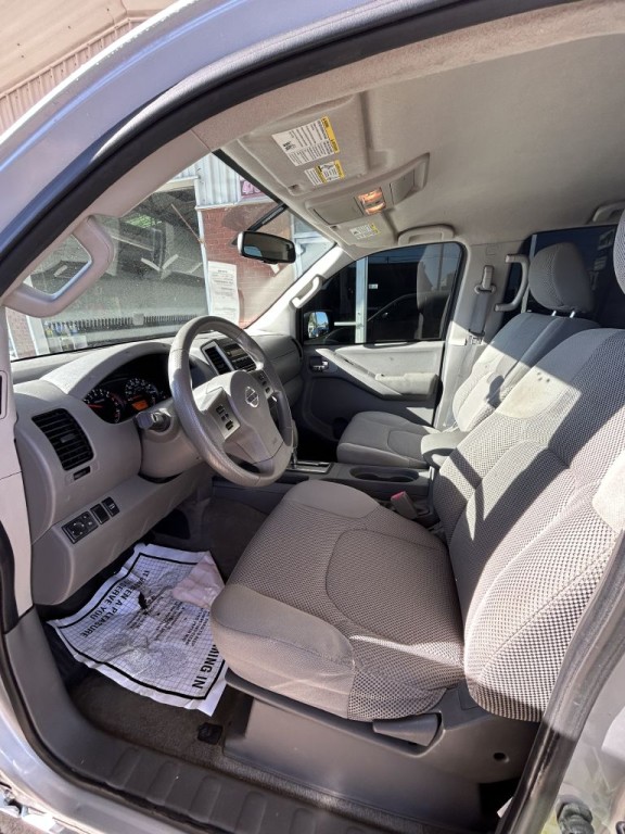 2012 Nissan Frontier Image 8
