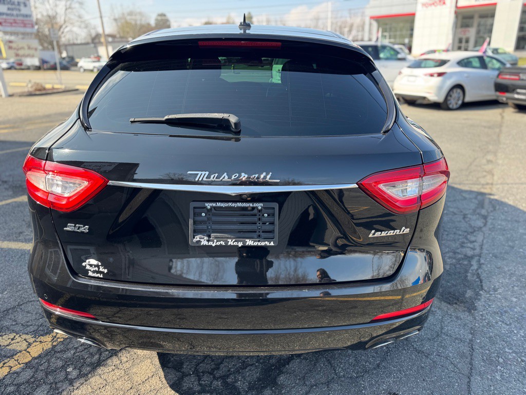 2020 Maserati Levante Image 4