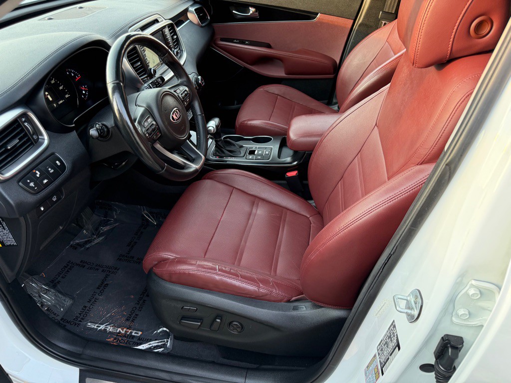 2017 Kia Sorento Image 12
