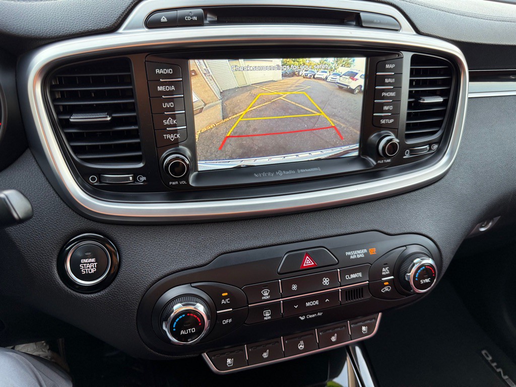 2017 Kia Sorento Image 16