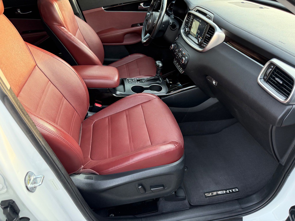 2017 Kia Sorento Image 29