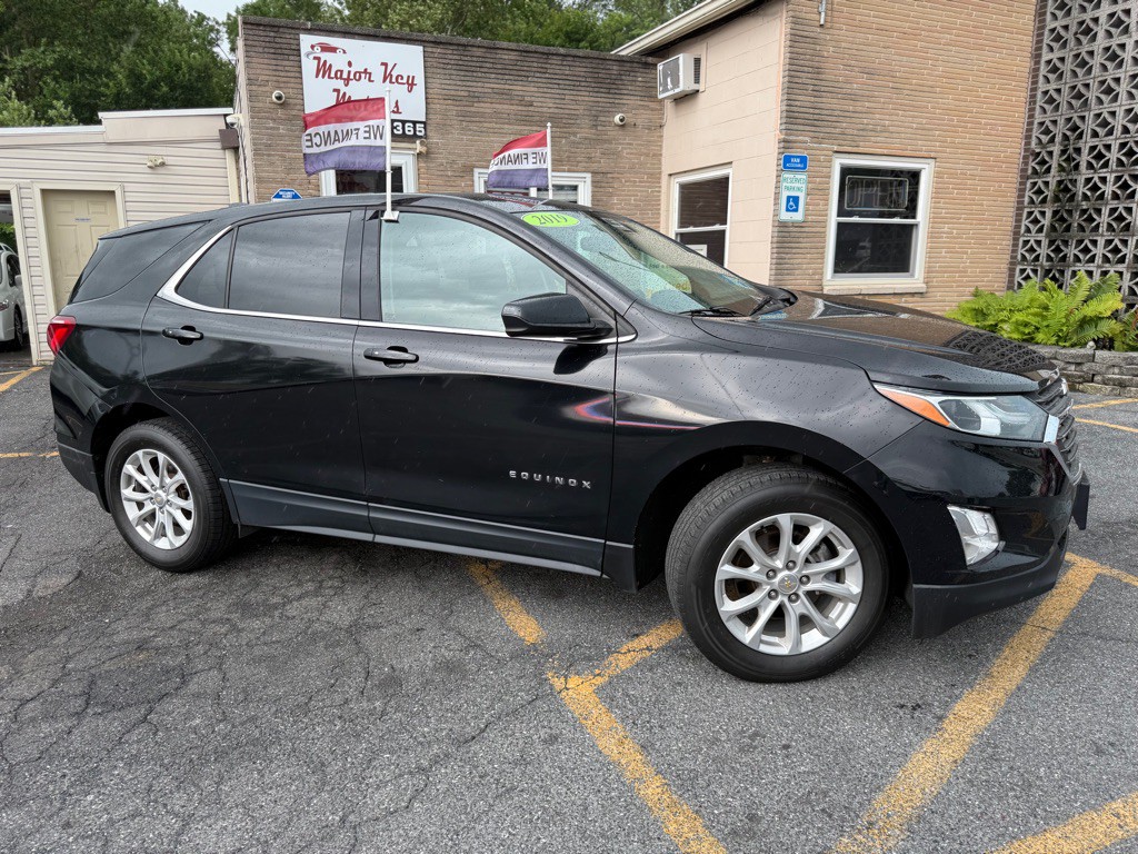 2019 Chevrolet Equinox Image 2