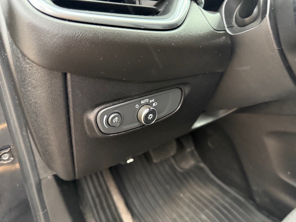 2019 Chevrolet Equinox Image 12