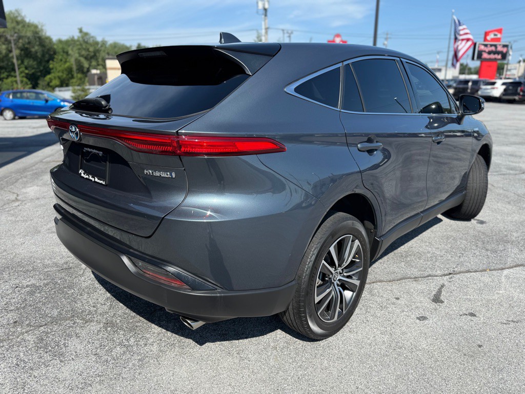 2021 Toyota Venza Image 3