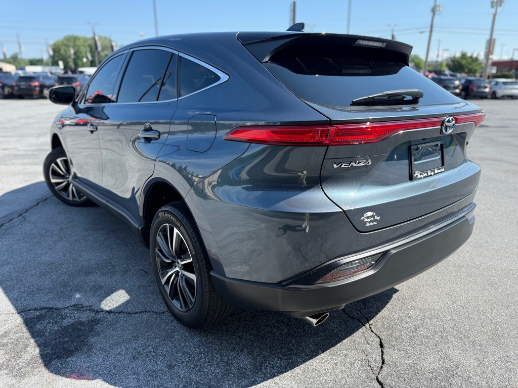2021 Toyota Venza Image 5