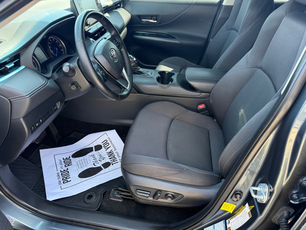 2021 Toyota Venza Image 11
