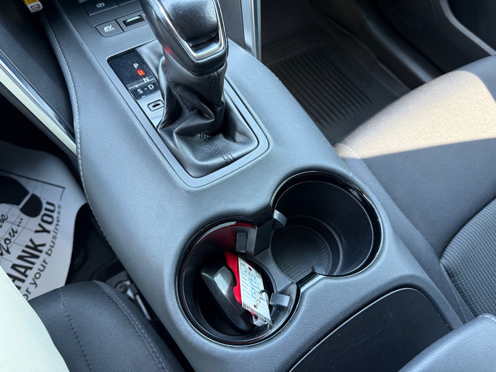 2021 Toyota Venza Image 17