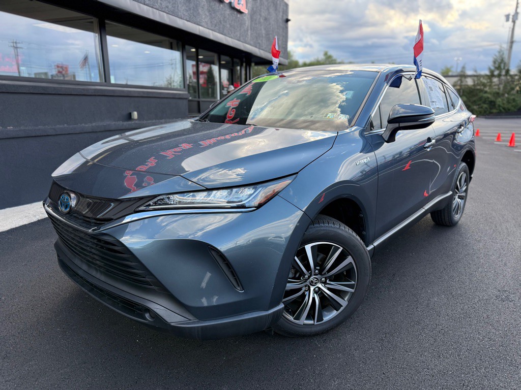 2021 Toyota Venza Image 2