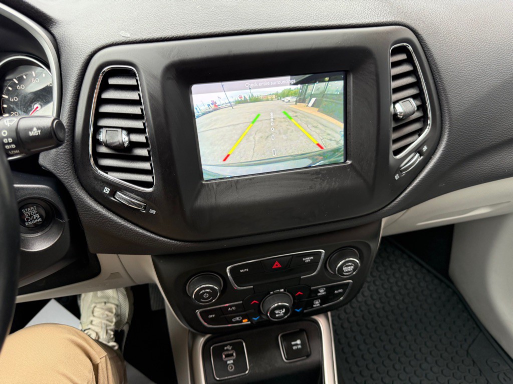 2018 Jeep Compass Image 15