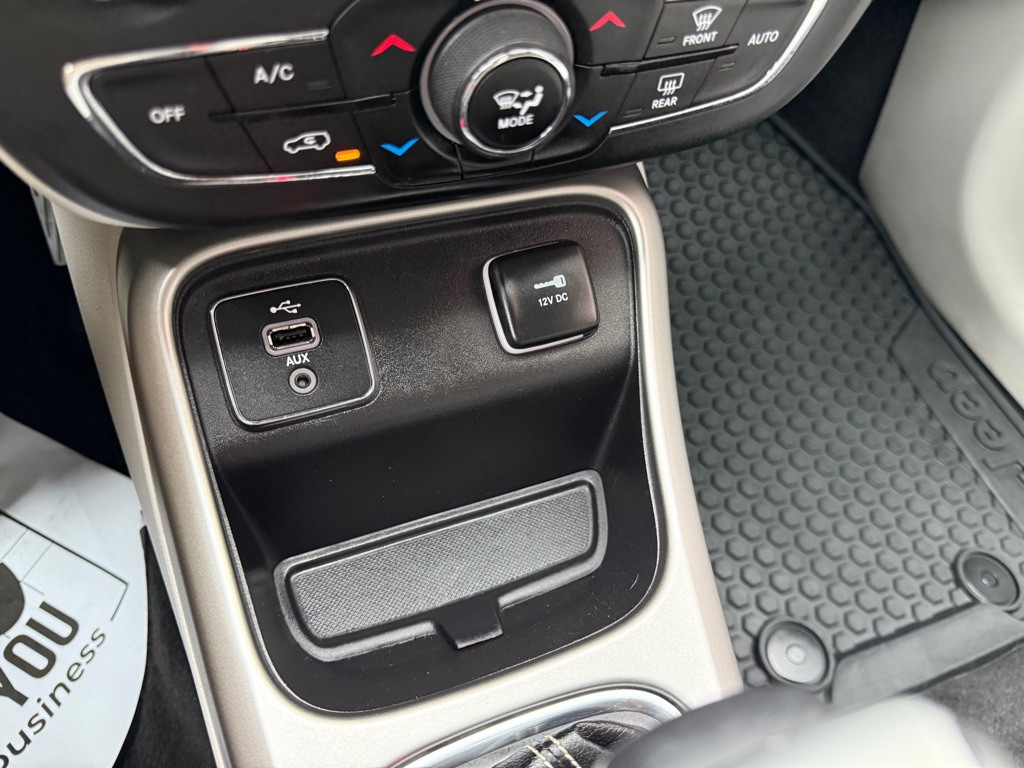 2018 Jeep Compass Image 16
