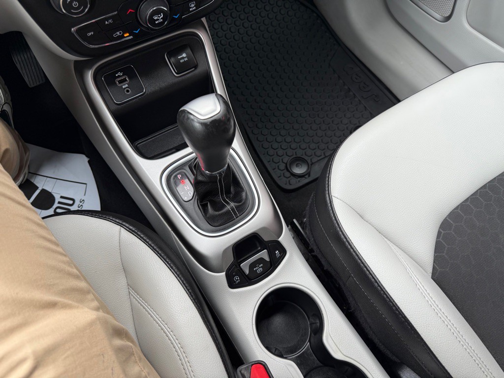 2018 Jeep Compass Image 17