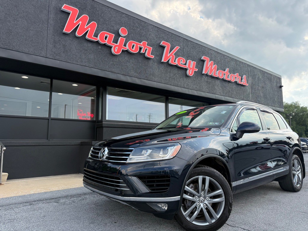 2016 Volkswagen Touareg Image 1