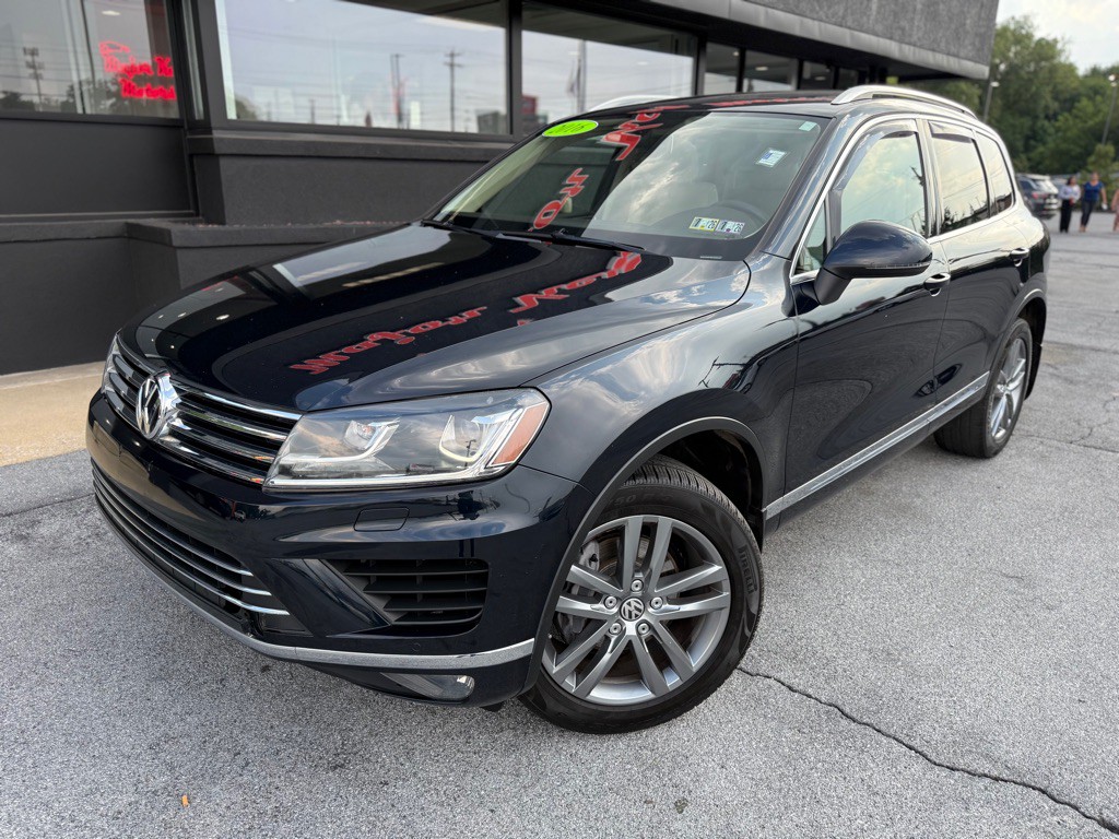 2016 Volkswagen Touareg Image 2