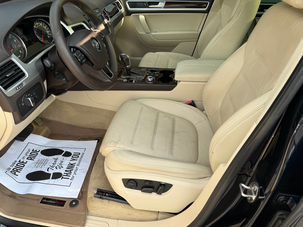 2016 Volkswagen Touareg Image 15