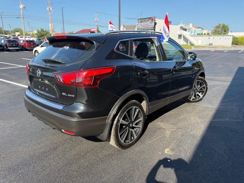 2017 Nissan Rogue Image 5