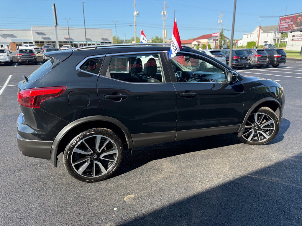 2017 Nissan Rogue Image 6