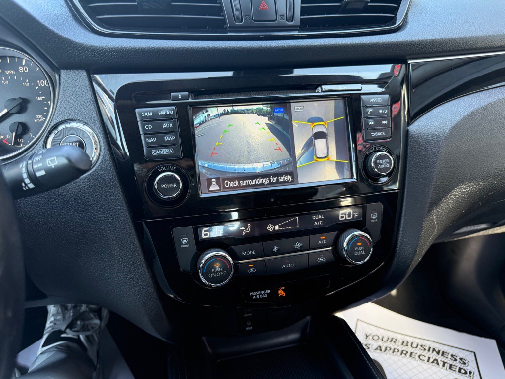 2017 Nissan Rogue Image 16