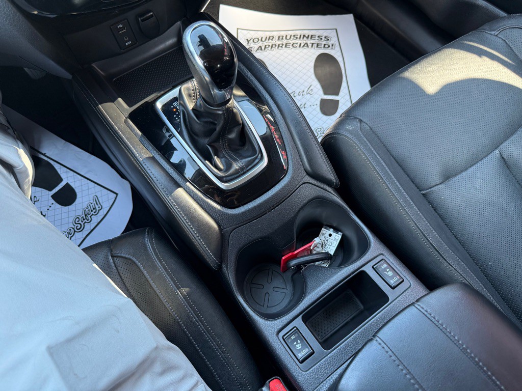 2017 Nissan Rogue Image 18