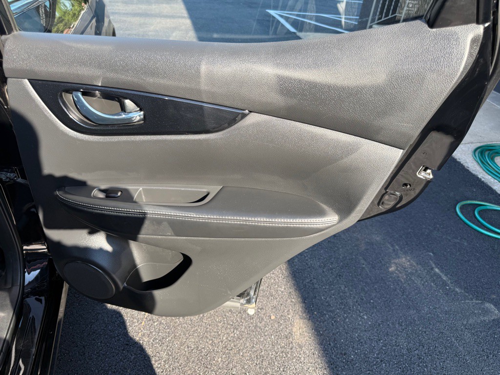 2017 Nissan Rogue Image 23