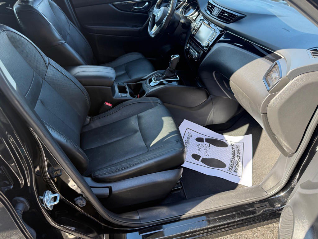 2017 Nissan Rogue Image 26