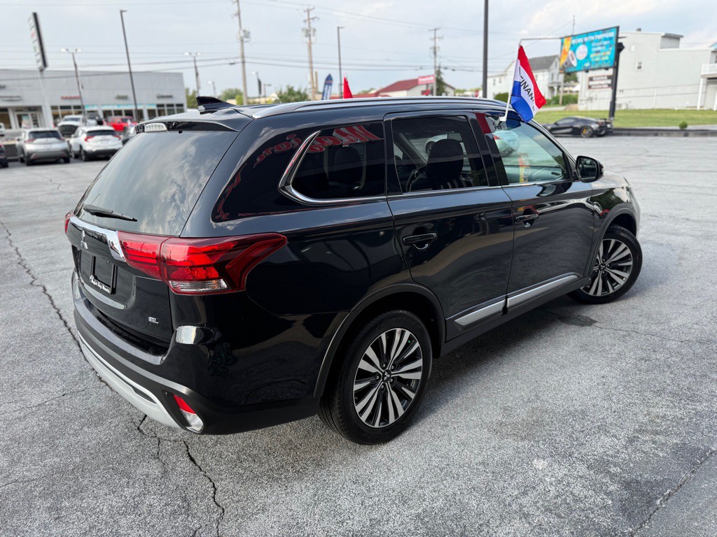 2020 Mitsubishi Outlander Image 7