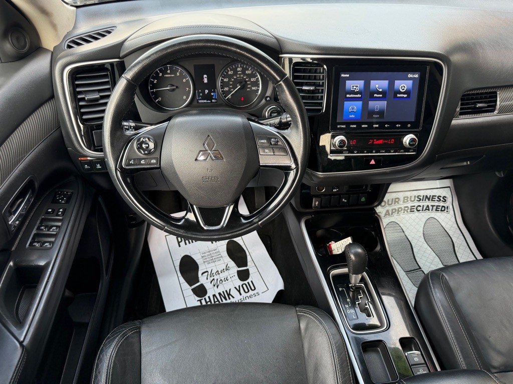 2020 Mitsubishi Outlander Image 10