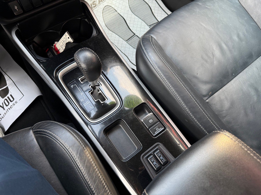 2020 Mitsubishi Outlander Image 18