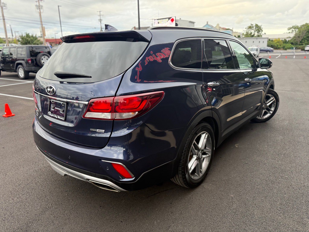 2017 Hyundai Santa Fe Image 6