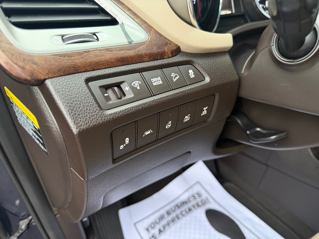 2017 Hyundai Santa Fe Image 14